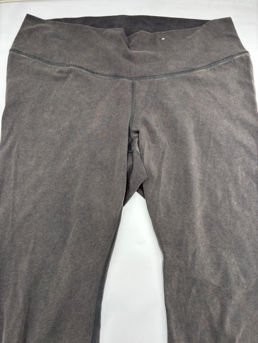 Old Navy High-Rise PowerChill Leggings - Picture 2 of 6